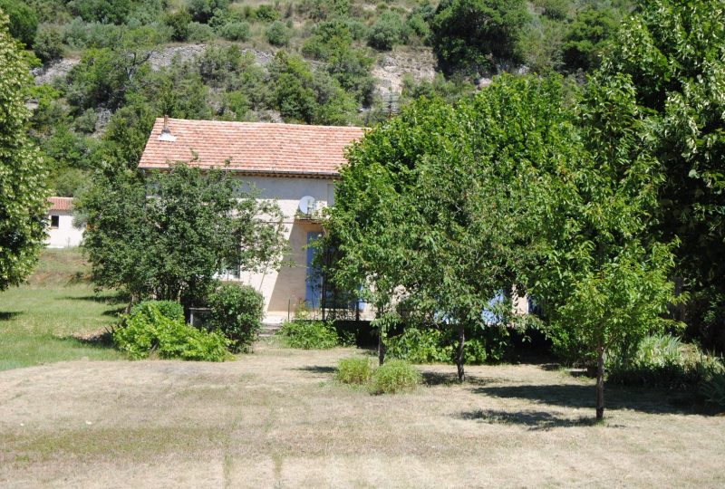 Maison Calife à Montbrun-les-Bains - 0