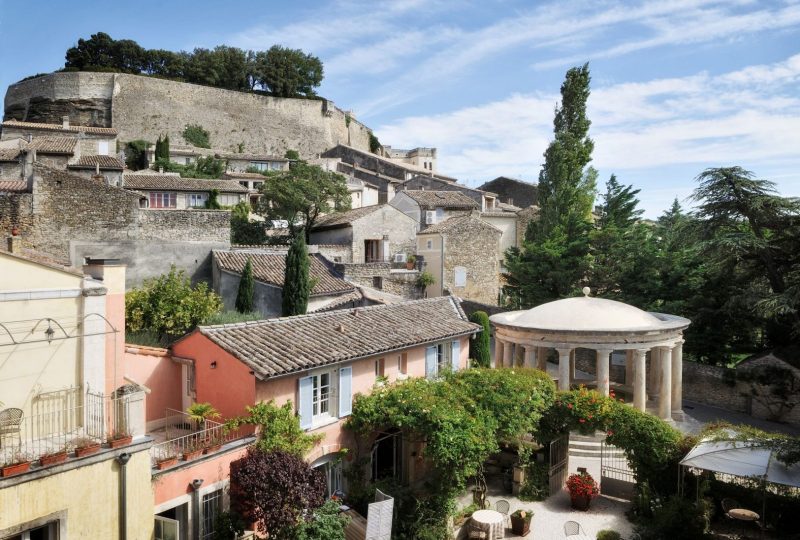 Hôtel Le Clair de la Plume à Grignan - 11