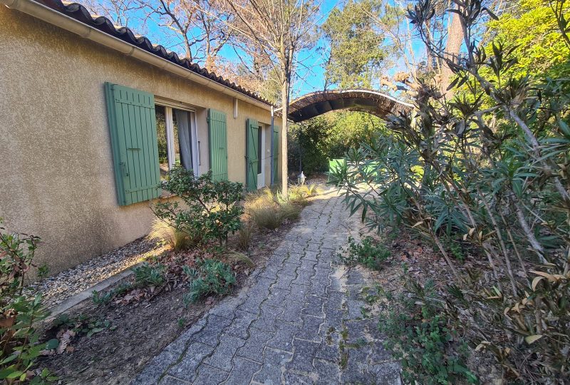 Domaine Santalou : Gîte Cornaline à Saint-Paul-Trois-Châteaux - 0