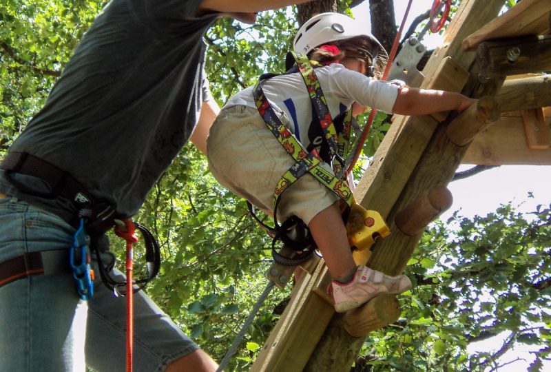 Tree-top challenge course with Joncas Aventure à Le Teil - 1