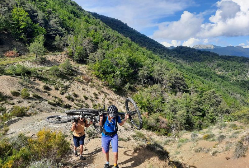 La descente de Veillanne à VTT (N°16) à Orpierre - 0