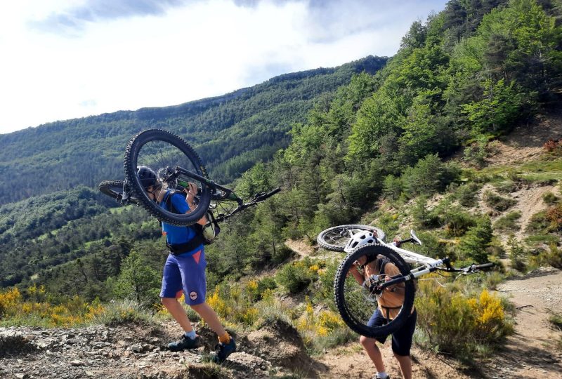 La descente de Veillanne à VTT (N°16) à Orpierre - 3