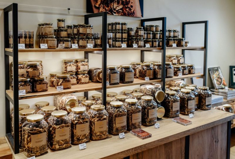 Boutique de la fabrique et Institut de la Truffe PLANTIN à Puyméras - 9