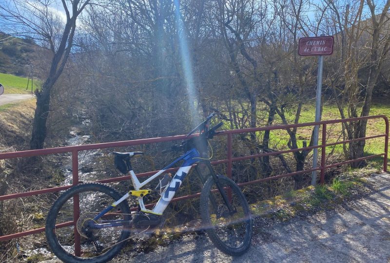 Tour de la montagne du Riable by VTT à Éourres - 4