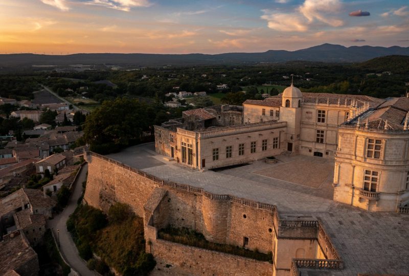 Une Nuit Romantique à Grignan à Grignan - 0