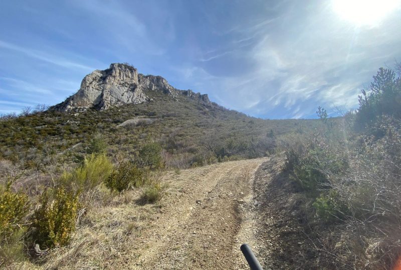 Tour de la montagne du Riable by VTT à Éourres - 2