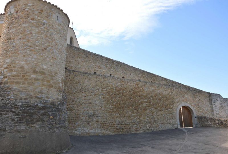 Tour Sarrazine et les remparts à Tulette - 1