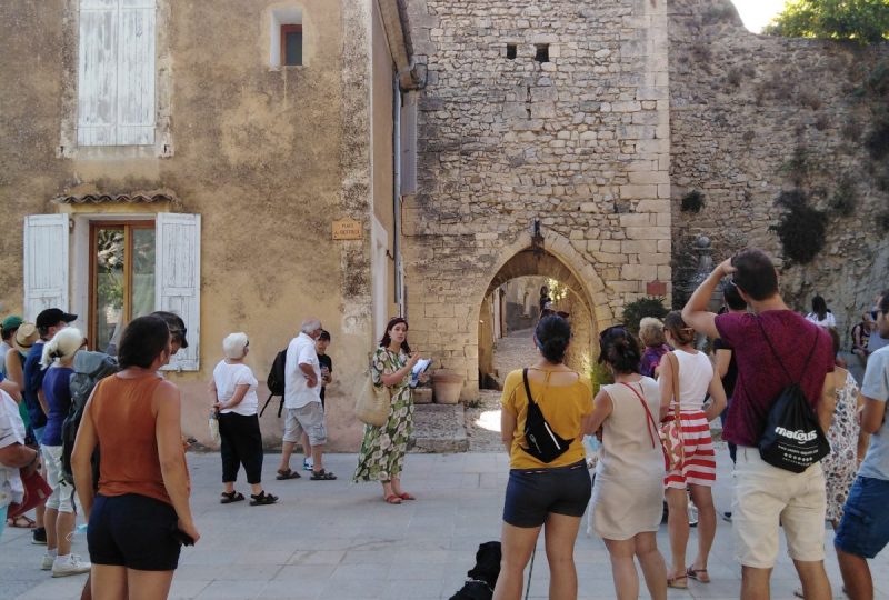 Visite du village médiéval de Montbrun les Bains à Montbrun-les-Bains - 0